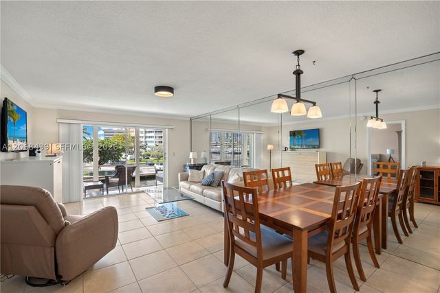2600 Diana Dr 208, Hallandale Beach, FL 33009