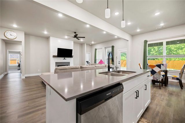 5300 SW Tea Olive Lane, Bentonville, AR 72713
