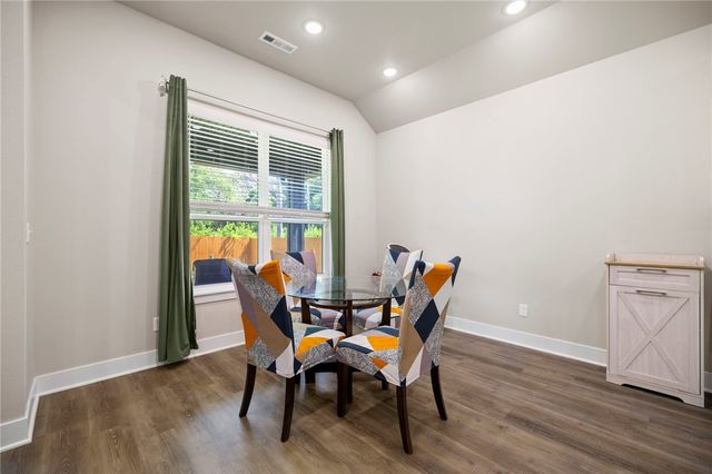 5300 SW Tea Olive Lane, Bentonville, AR 72713