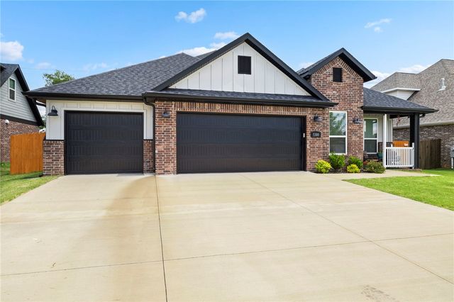 5300 SW Tea Olive Lane, Bentonville, AR 72713