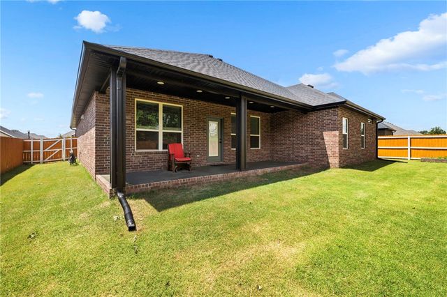 5300 SW Tea Olive Lane, Bentonville, AR 72713