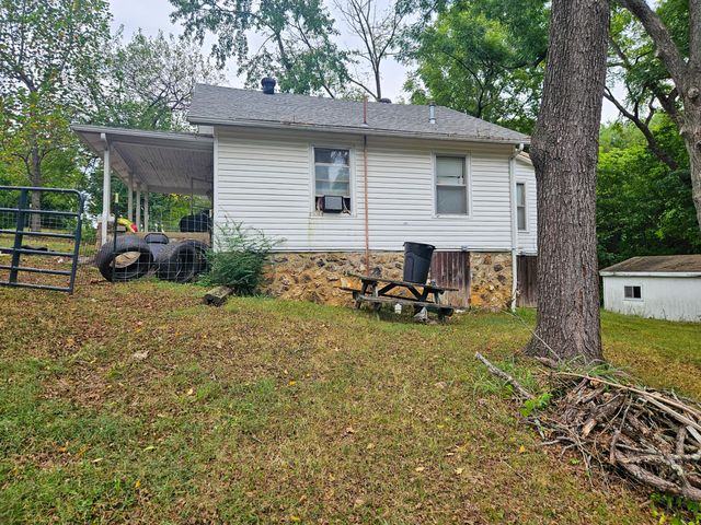 742 Olive Street, West Plains, MO 65775