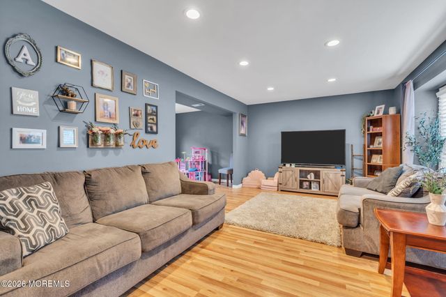 24 Eric Drive, Howell, NJ 07731