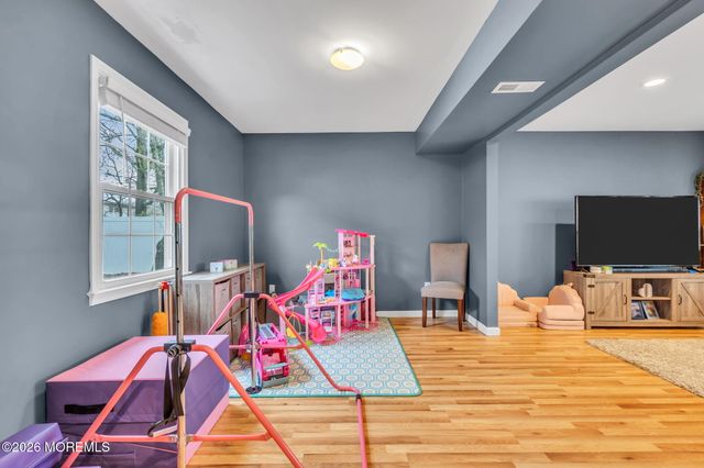 24 Eric Drive, Howell, NJ 07731