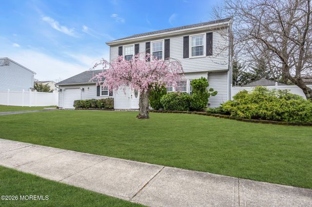 24 Eric Drive, Howell, NJ 07731