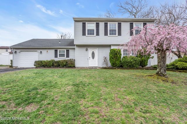 24 Eric Drive, Howell, NJ 07731