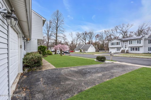 24 Eric Drive, Howell, NJ 07731