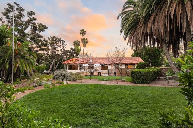 1450 Highland Dr, Solana Beach, CA 92075