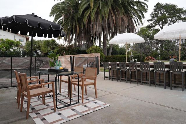 1450 Highland Dr, Solana Beach, CA 92075