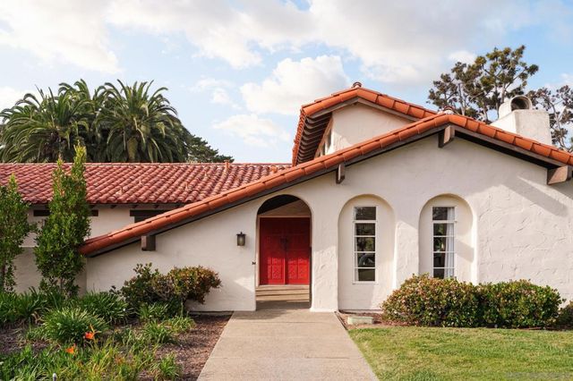 1450 Highland Dr, Solana Beach, CA 92075