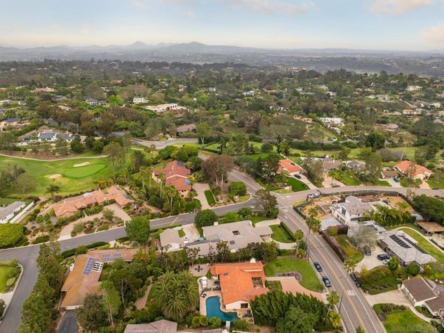 1450 Highland Dr, Solana Beach, CA 92075