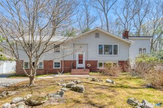 6 Costello Circle, Mansfield, CT 06268
