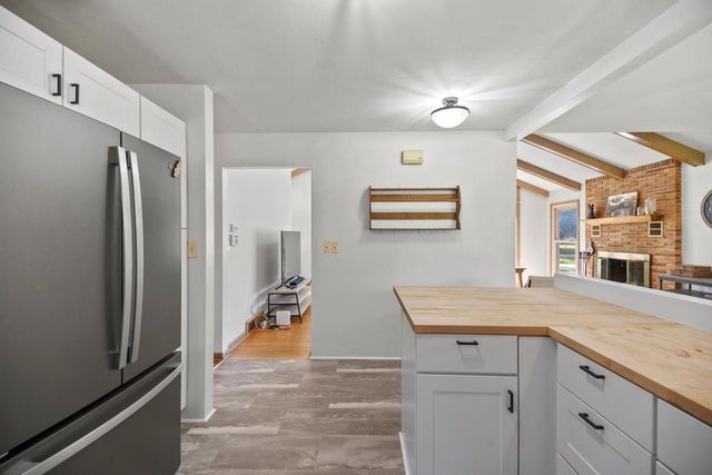 7740 N Santa Monica BOULEVARD, Fox Point, WI 53217