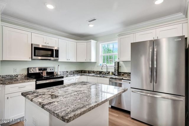 293 Cherry Road, Southport, NC 28461
