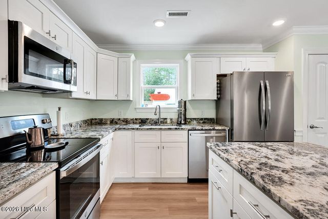 293 Cherry Road, Southport, NC 28461