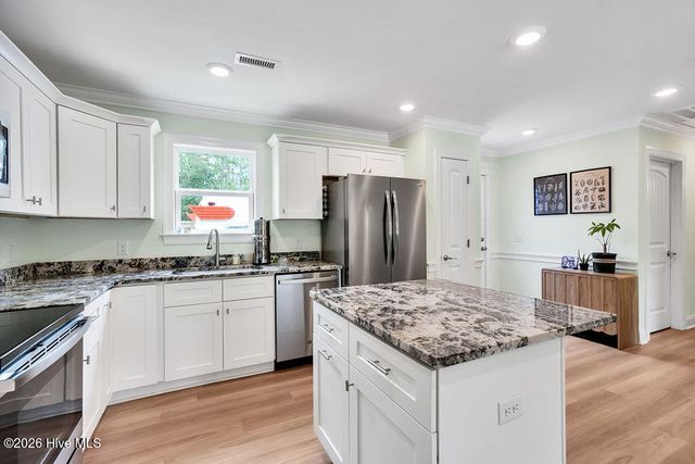 293 Cherry Road, Southport, NC 28461