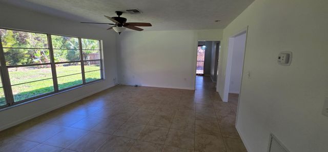 320 Chamberlain Boulevard, Fort Pierce, FL 34946