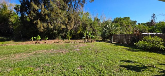320 Chamberlain Boulevard, Fort Pierce, FL 34946