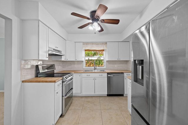 320 Chamberlain Boulevard, Fort Pierce, FL 34946