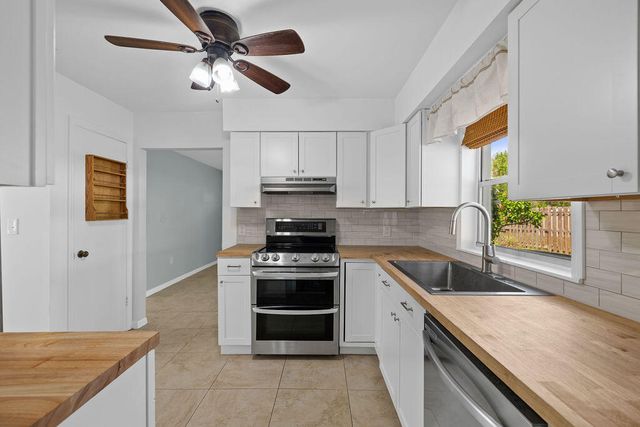 320 Chamberlain Boulevard, Fort Pierce, FL 34946