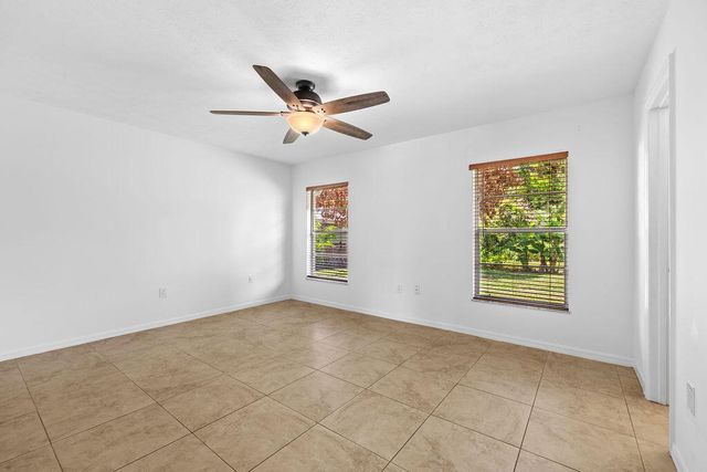 320 Chamberlain Boulevard, Fort Pierce, FL 34946