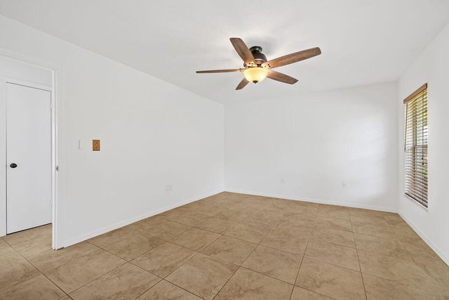 320 Chamberlain Boulevard, Fort Pierce, FL 34946