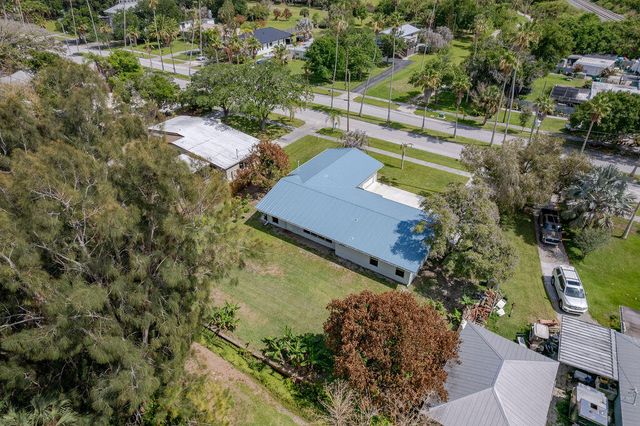 320 Chamberlain Boulevard, Fort Pierce, FL 34946