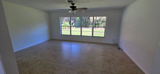 320 Chamberlain Boulevard, Fort Pierce, FL 34946