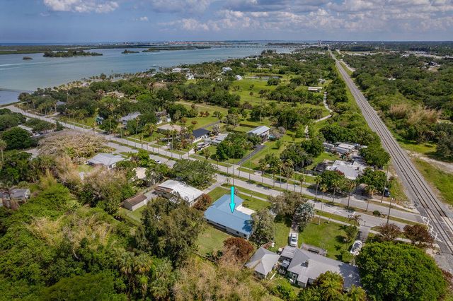 320 Chamberlain Boulevard, Fort Pierce, FL 34946