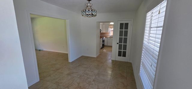 320 Chamberlain Boulevard, Fort Pierce, FL 34946