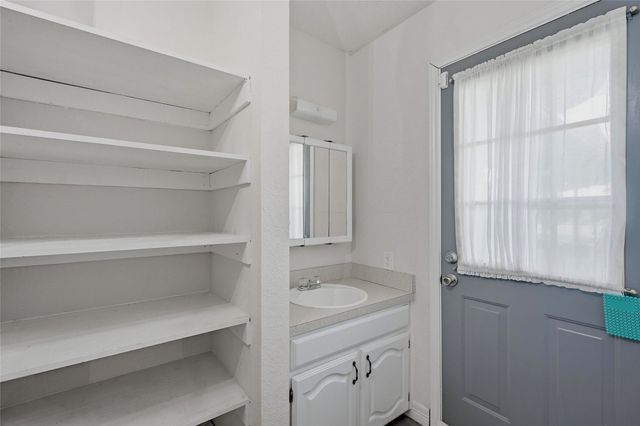 4102 E US Highway 82 Highway, Dodd City, TX 75438