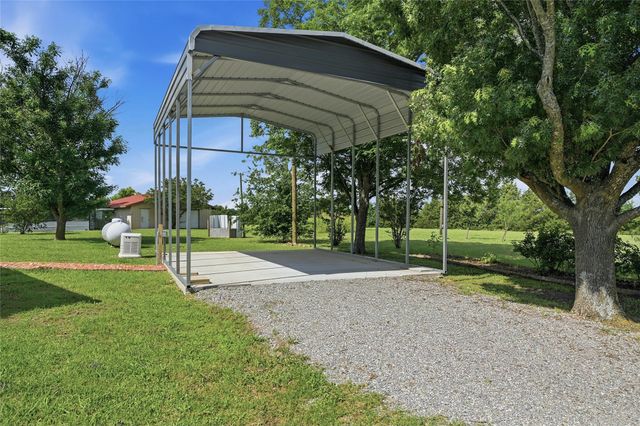 4102 E US Highway 82 Highway, Dodd City, TX 75438