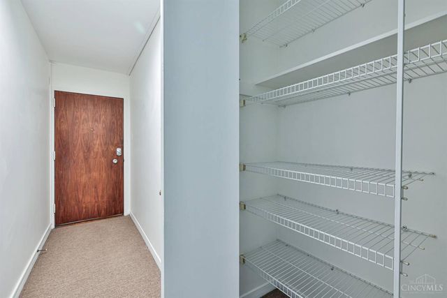 2324 Madison Road, Cincinnati, OH 45208