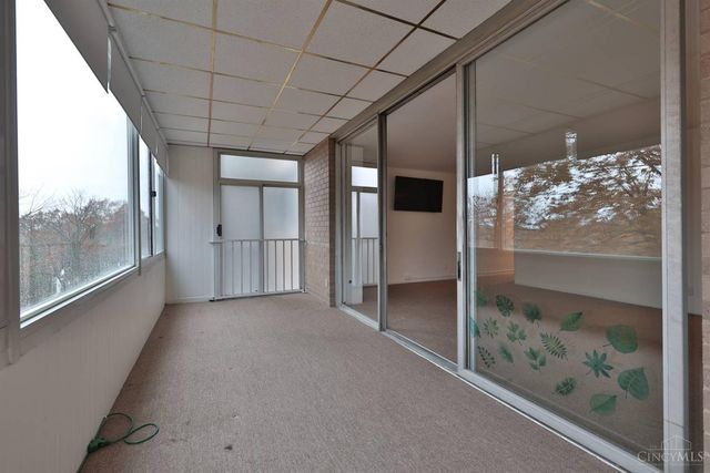 2324 Madison Road, Cincinnati, OH 45208