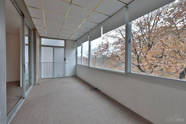 2324 Madison Road, Cincinnati, OH 45208