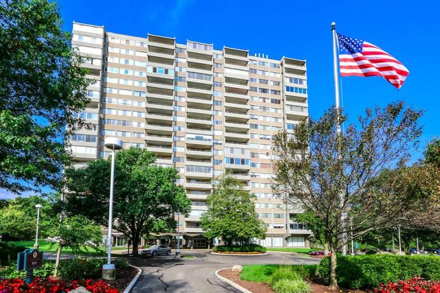 2324 Madison Road, Cincinnati, OH 45208