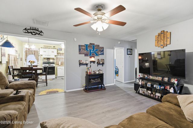 67 Lou Ave, Eminence, KY 40019