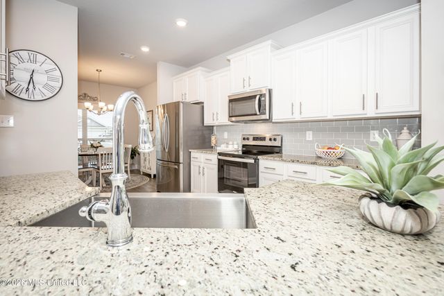 7273 Barley Drive, Ocean Springs, MS 39564