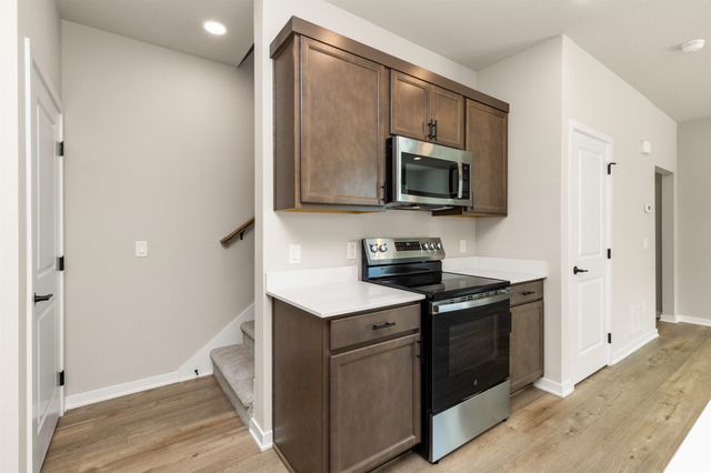 464 SW 12th Street, Des Moines, IA 50309