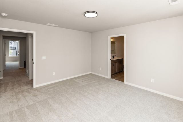 464 SW 12th Street, Des Moines, IA 50309