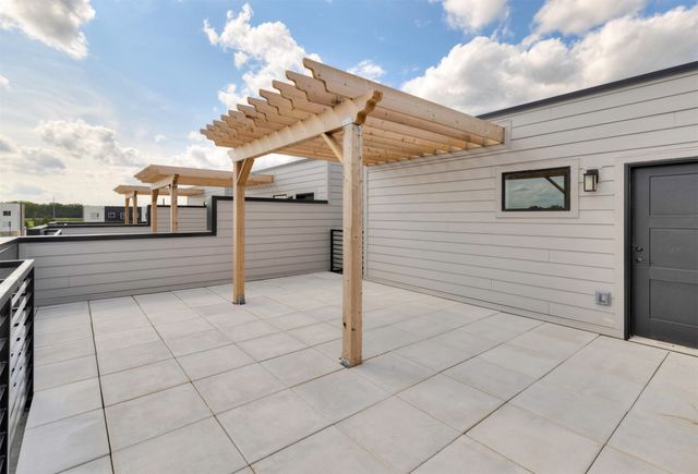 464 SW 12th Street, Des Moines, IA 50309