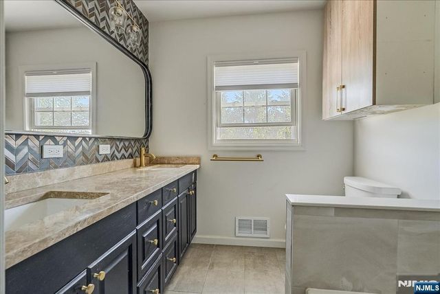 32 Brantwood Place, Clifton, NJ 07013