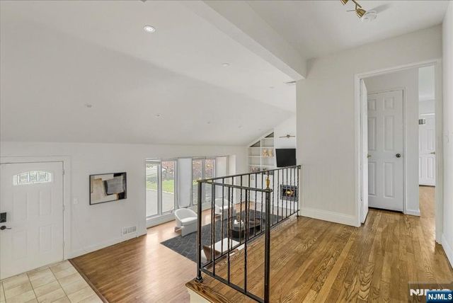 32 Brantwood Place, Clifton, NJ 07013