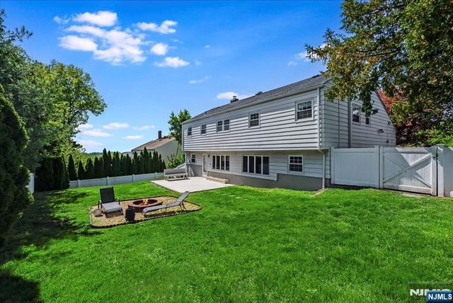 32 Brantwood Place, Clifton, NJ 07013