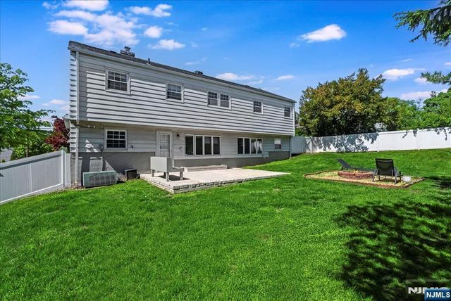 32 Brantwood Place, Clifton, NJ 07013