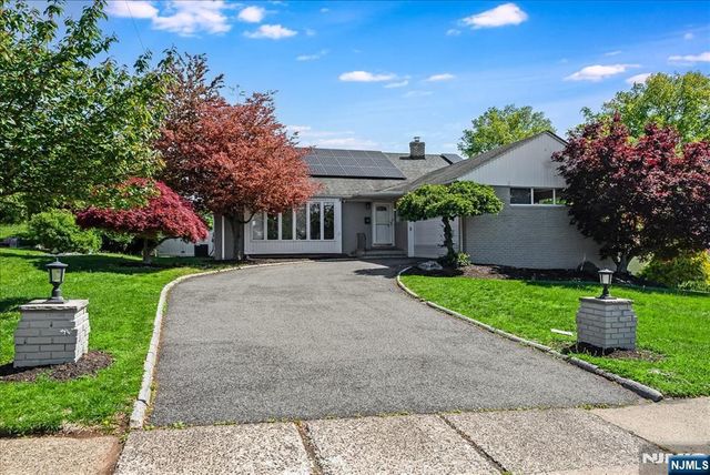 32 Brantwood Place, Clifton, NJ 07013