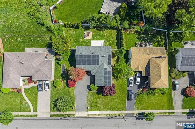 32 Brantwood Place, Clifton, NJ 07013
