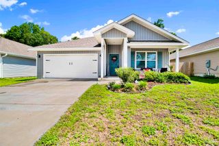 5333 Peach Dr, Pace, FL 32571