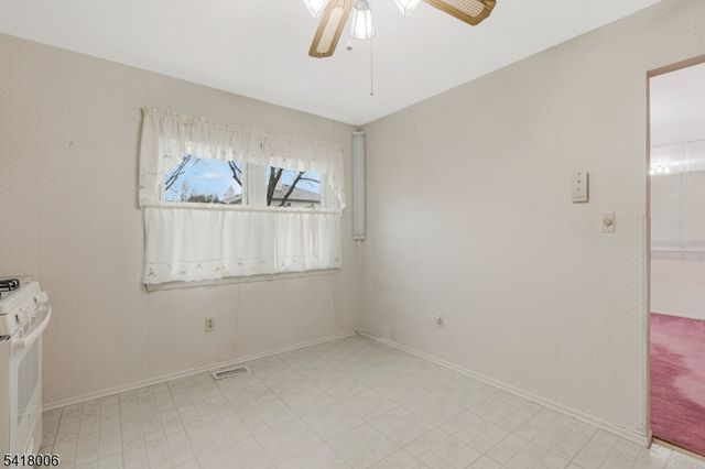 1 Tree Top Rd, Middlesex Boro, NJ 08846