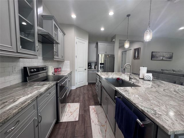 11513 11TH AVENUE E, Bradenton, FL 34212